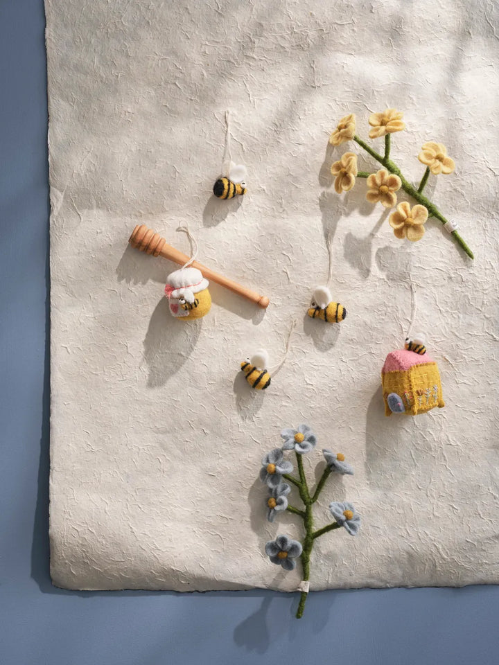 Gry & Sif - Bienenstock Anhänger Filz mit Stickerei