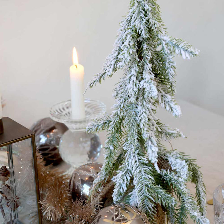 Chic Antique - Fleur Tannenbaum mit Schnee