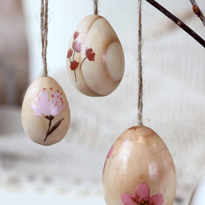 Chic Antique - Osterei in Holz mit Blumen