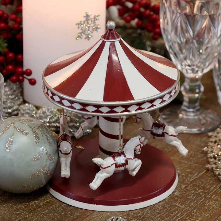 Chic Antique - Vintage Karussell mit Pferden