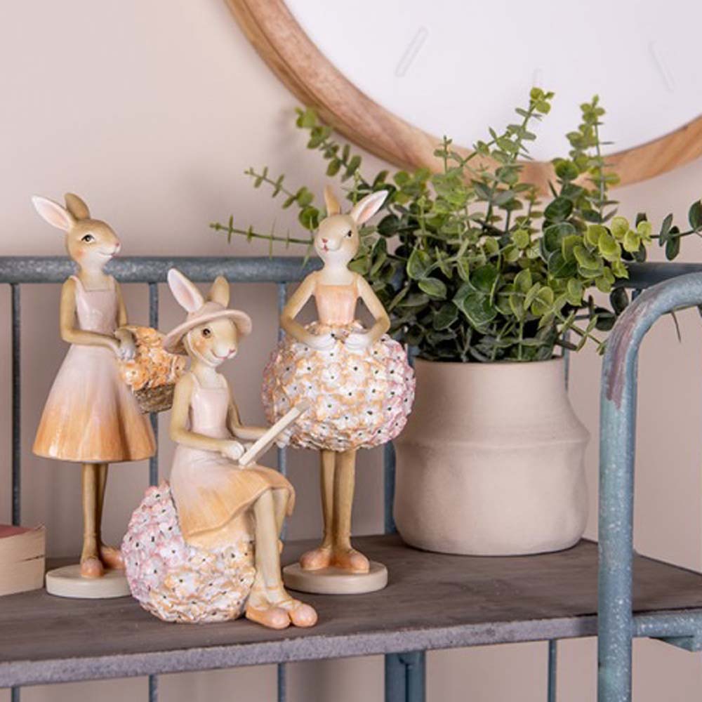 Clayre & Eef - Hase mit Blumenkorb im Frühlingskleid