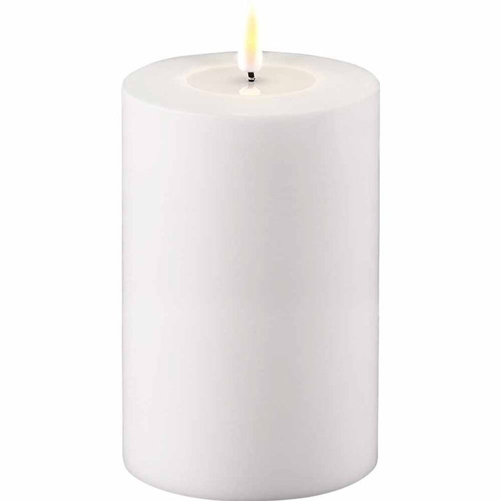 Deluxe Homeart - Outdoor Stumpenkerze LED Weiß (5x7,5cm)