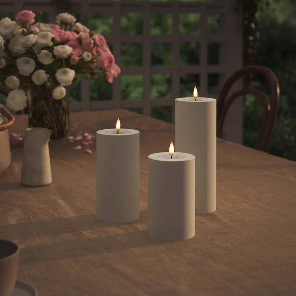 Deluxe Homeart - Outdoor Stumpenkerze LED Weiß (10x10cm)