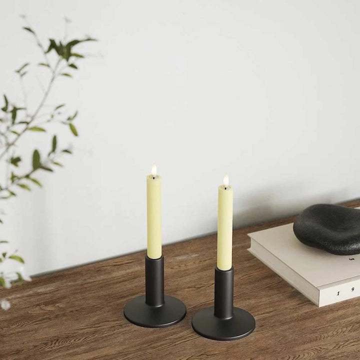 Deluxe Homeart - Stabkerzen LED Hellgelb (2-teilig, 15cm)