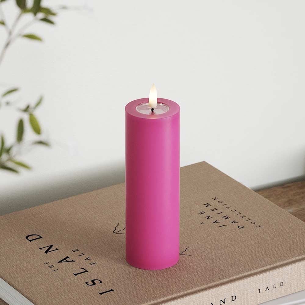 Deluxe Homeart - Stumpenkerze LED Magenta (7,5x15cm)