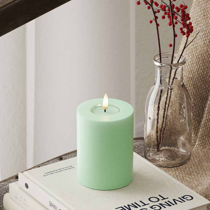Deluxe Homeart - Stumpenkerze LED Mint (7,5x10cm)