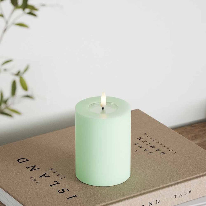 Deluxe Homeart - Stumpenkerze LED Mint (7,5x10cm)