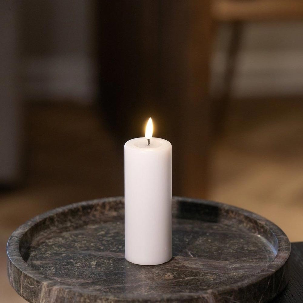 Deluxe Homeart - Stumpenkerze LED Weiß (5x12,5cm)