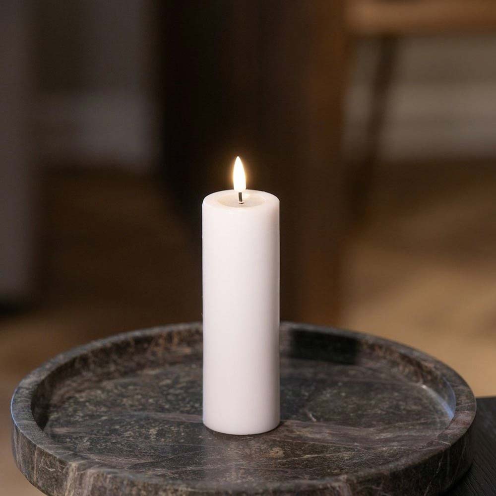 Deluxe Homeart - Stumpenkerze LED Weiß (5x15cm)