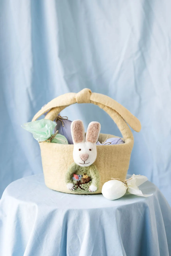 Gry & Sif - Großer Korb mit Hase Hellgelb