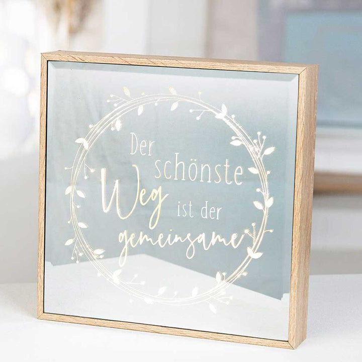 Gilde - LED Spiegelbild mit Spruch – Holzrahmen & Gravur