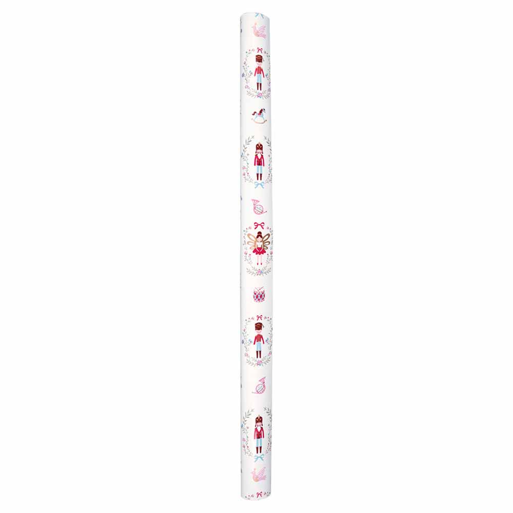 Eine Rolle GreenGate - Cindarella Geschenkpapier weiß 6 Meter mit einem sich wiederholenden Muster aus Nussknackerfiguren, Vögeln und festlichen Ornamenten in Rosa- und Rottönen.