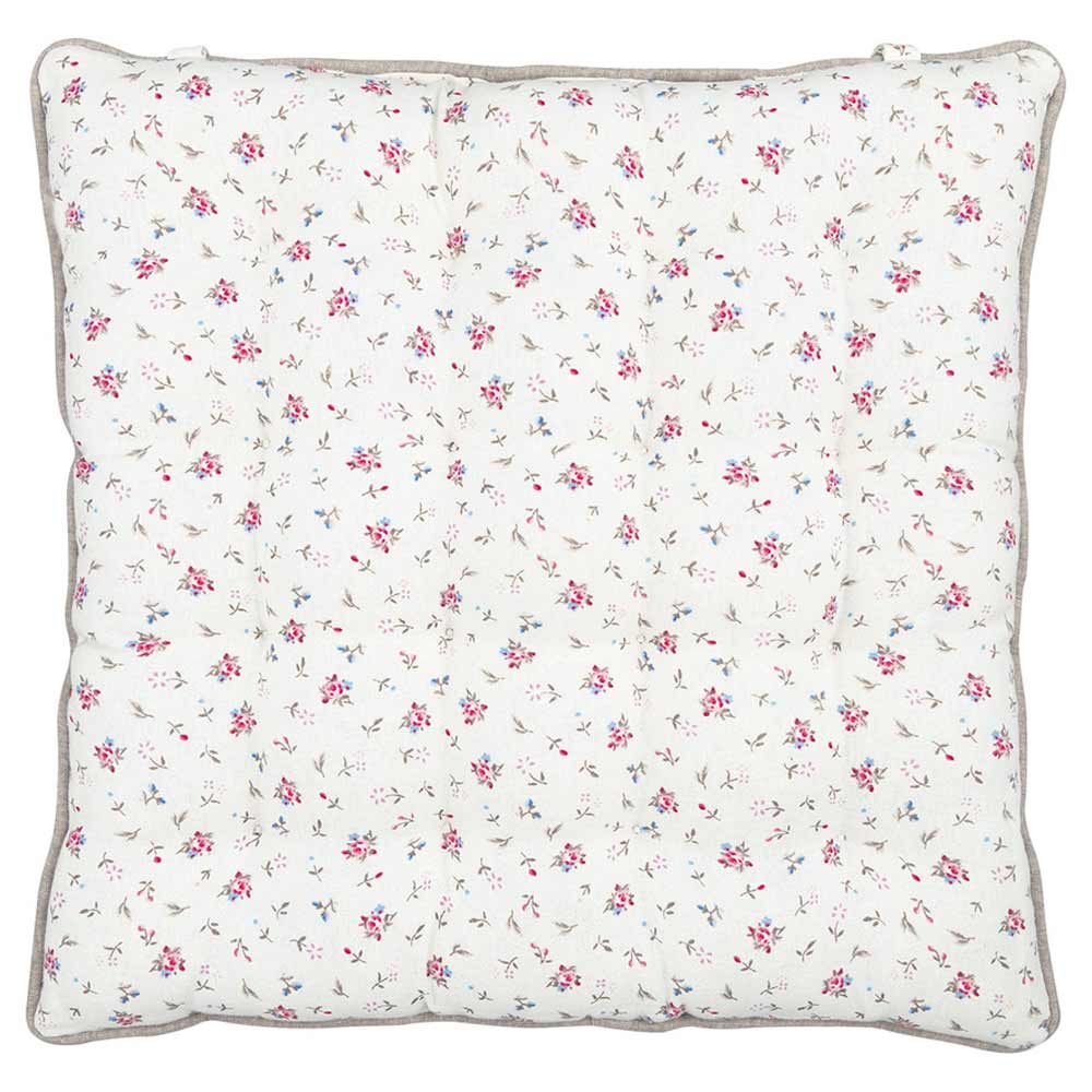 GreenGate - Elysia Sitzkissen groß weiß mit einem hellen, floral gemusterten Bezug mit kleinen rosa und roten Blumen, eingefasst von einer grauen Paspel.