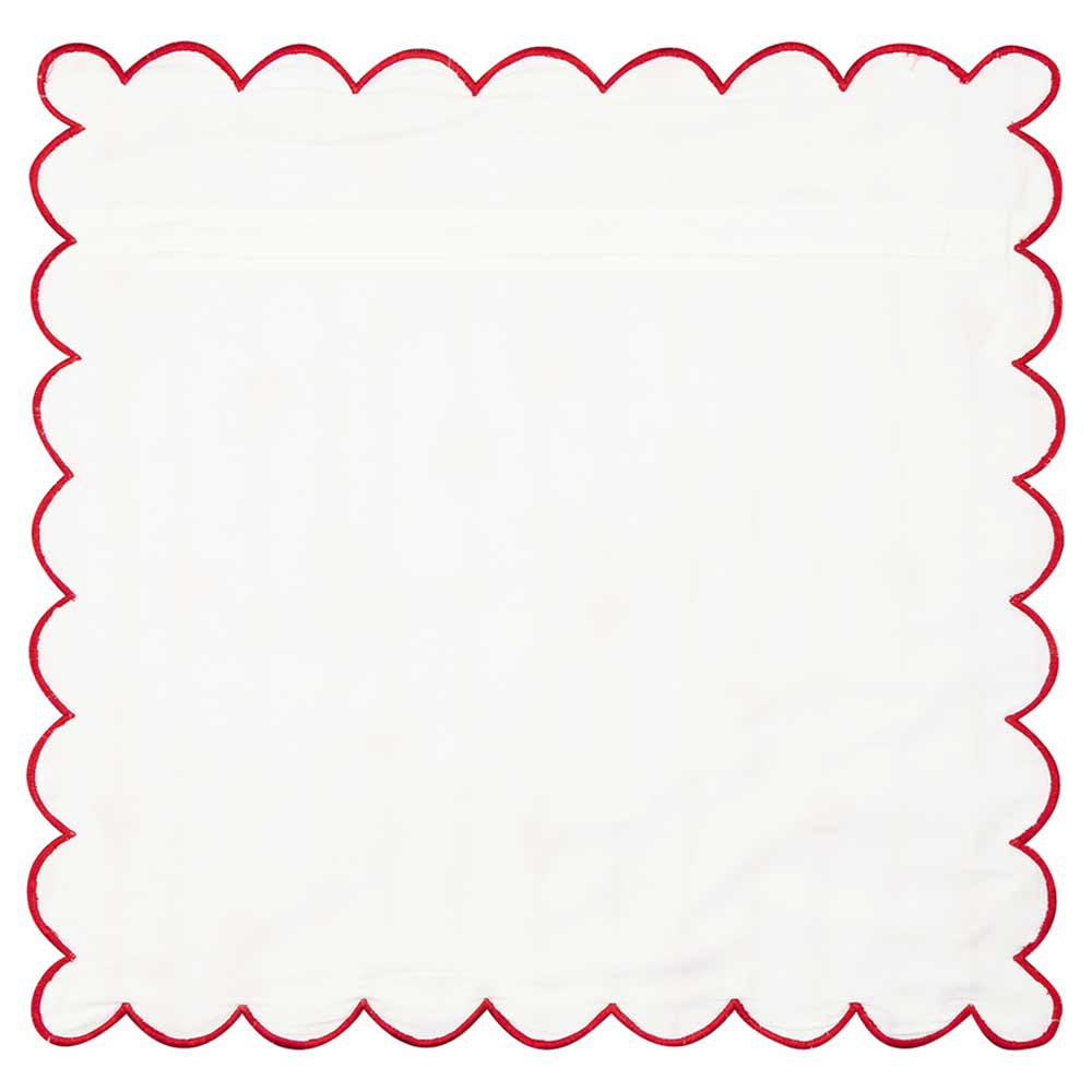 Ein GreenGate - Grace Kissenbezug white gewellter Rand 40x40 cm.