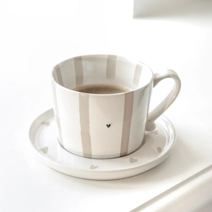 Bastion Collections - Unterteller für Tasse Weiß mit beigen Herzen