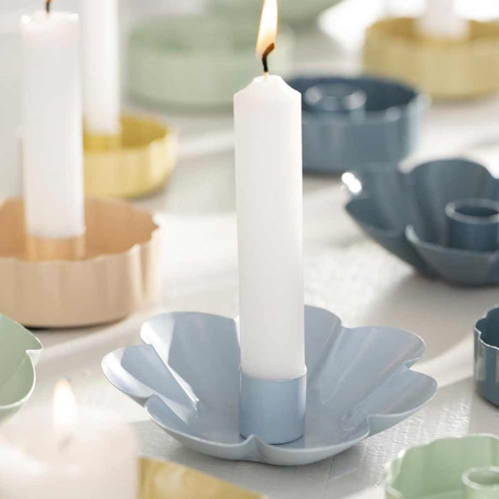 Ib Laursen - Kerzenhalter für Stabkerze Blume hellblau