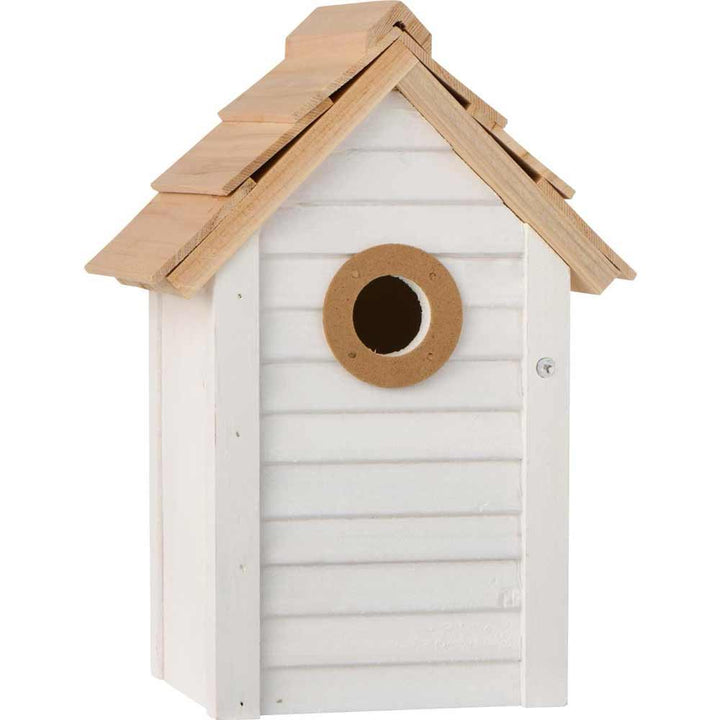 Das Ib Laursen Vogelhaus weiß mit naturfarbigem Dach ist ein Vogelhaus aus Holz mit einem weiß lackierten Korpus, einem schrägen Dach aus Naturholz und einem runden Eingang an der Vorderseite.