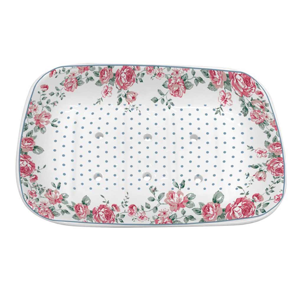 Ein rechteckiger weißer Isabelle Rose - Seifenhalter aus Keramik mit Abflusslöchern, verziert mit einem floralen Muster aus roten und rosa Rosen an den Rändern.
