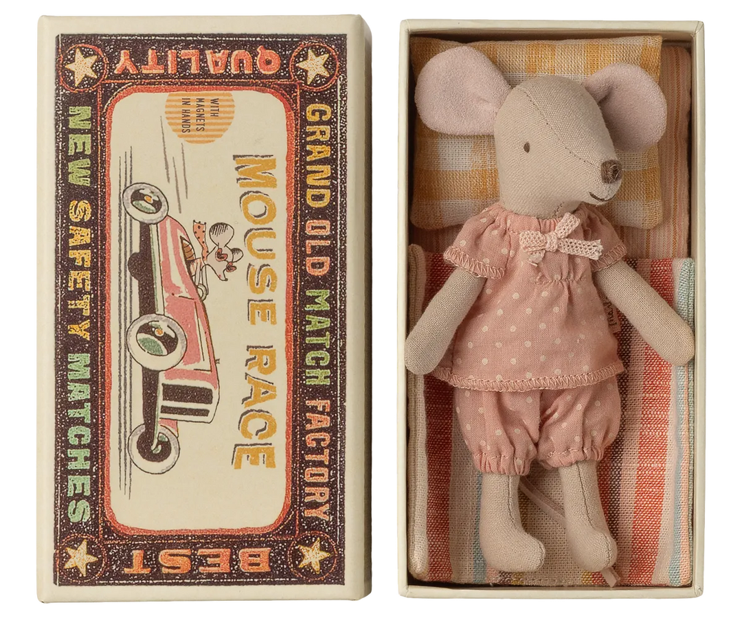 Maileg - Große Schwester Maus in Streichholzschachtel