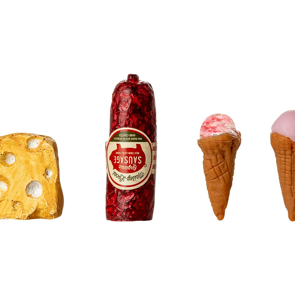 Maileg - Kühlschrank Maus Miniatur Metall mit Inhalt Off White