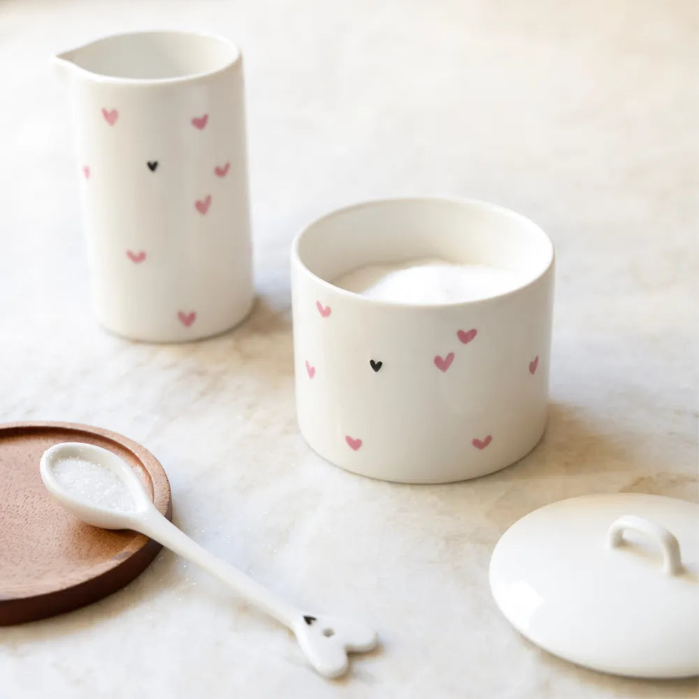 Bastion Collections - Milchkännchen Weiß mit Herzchen