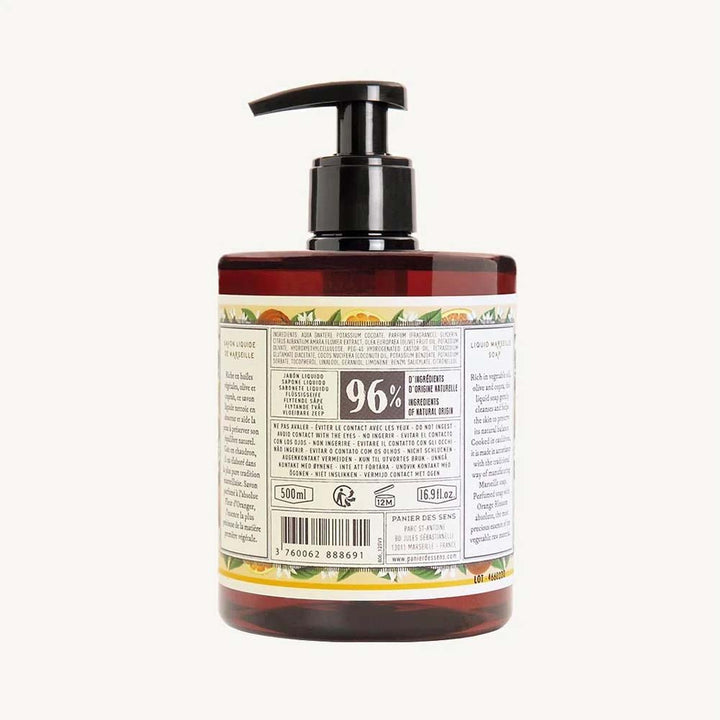 Eine Flasche Panier des Sens - Marseiller Flüssige Handseife Orangenblüte 500ml mit Pumpspender. Auf dem Etikett sind Produktinformationen zu finden, unter anderem der Hinweis „96% Inhaltsstoffe natürlichen Ursprungs“. Die Flasche enthält 500ml Seife.