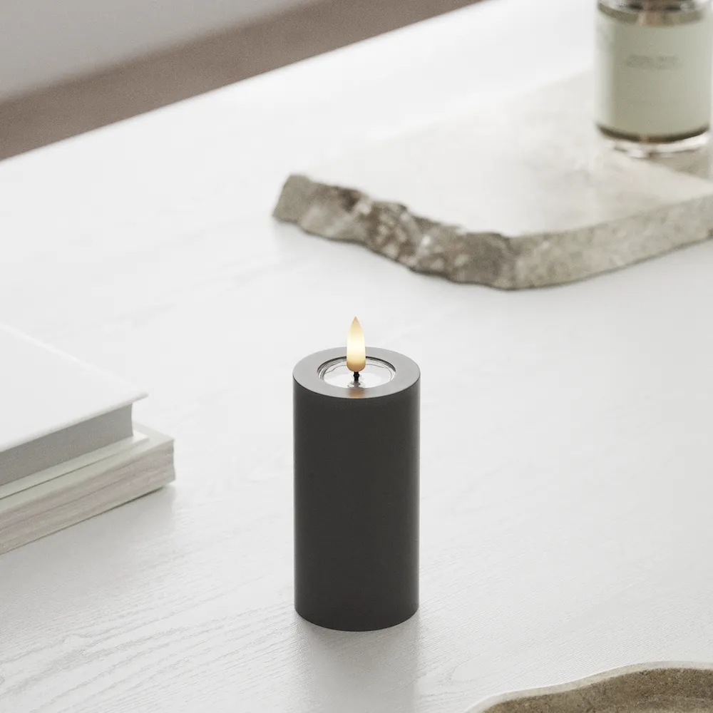 Deluxe Homeart LED Kerze Blockkerze Real Flame Grau