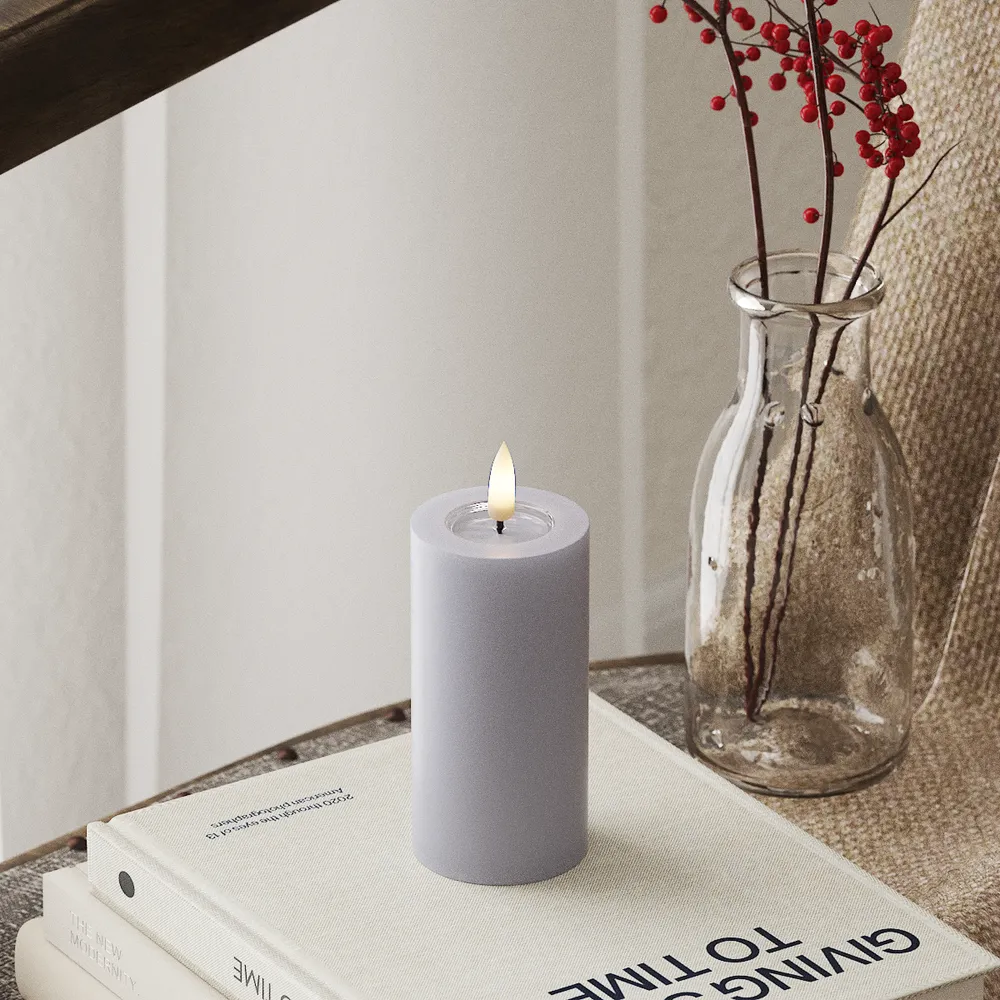Deluxe Homeart LED-Blockkerze Real Flame Mist Blue
