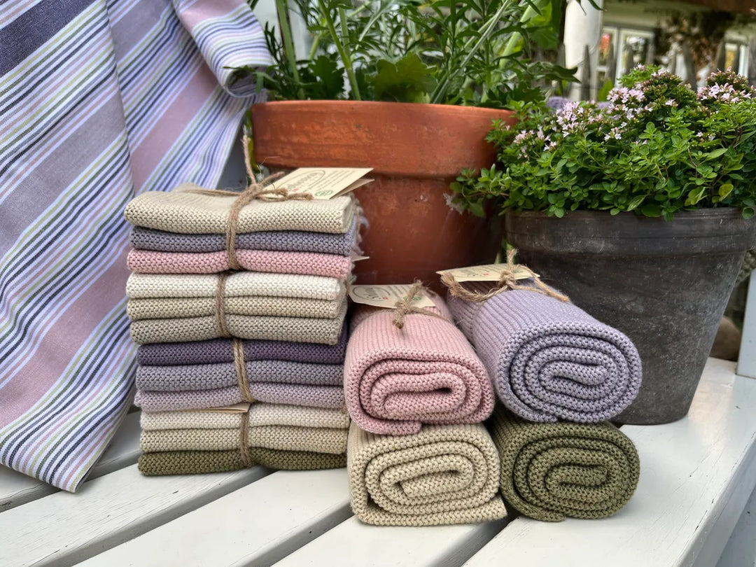 Solwang - Gestricktes Handtuch Geräuchertes Hellrosa – BIO