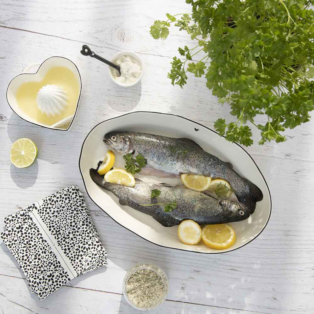 Bastion Collections - Servierplatte Herz Oval schwarzer Rand