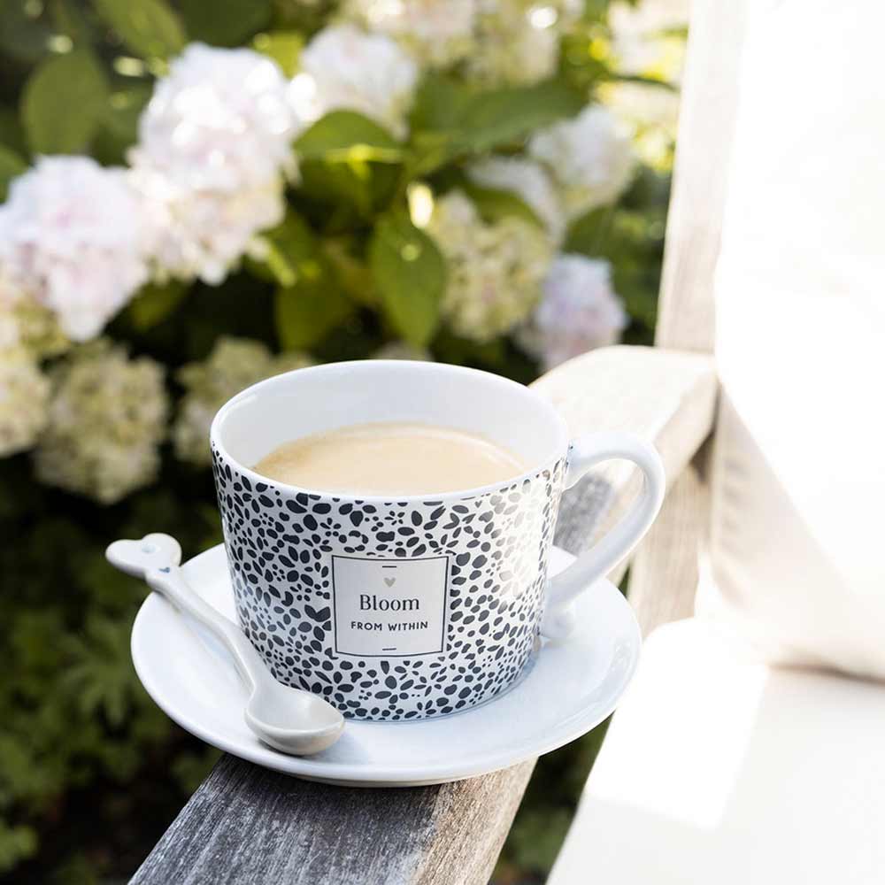 Bastion Collections - Tasse Bloom from within