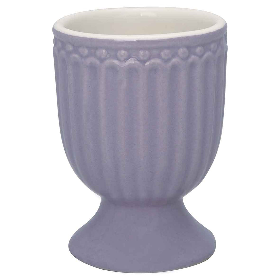 GreenGate - Alice Eierbecher in Pastellviolett mit dekorativer Außenseite.