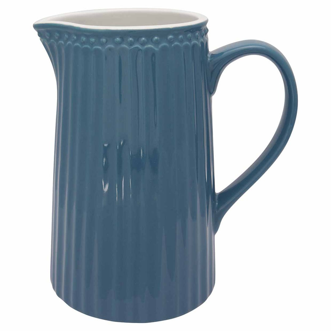 GreenGate - Alice Krug 1 Liter Keramikkrug mit Griff und geriffeltem Design.