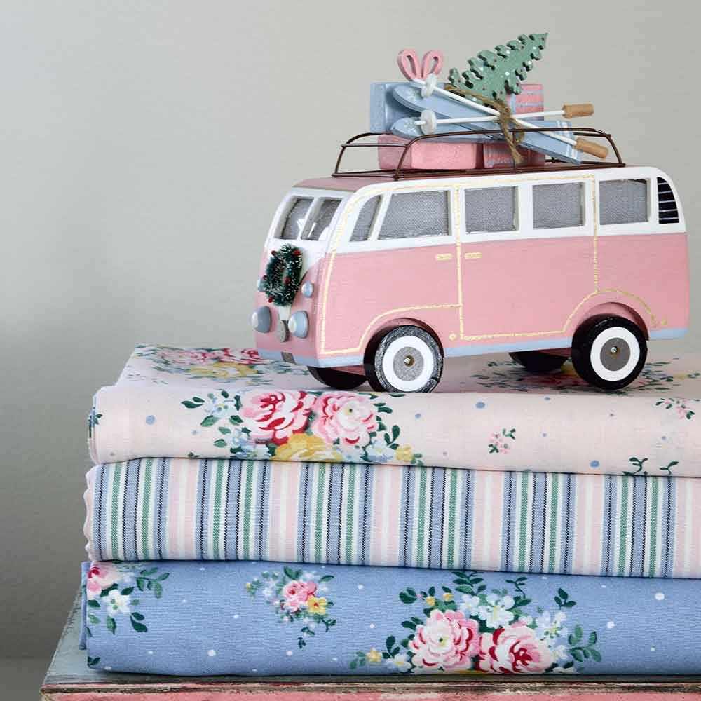 GreenGate - Laura Tischdecke pale pink 100 x 100 cm