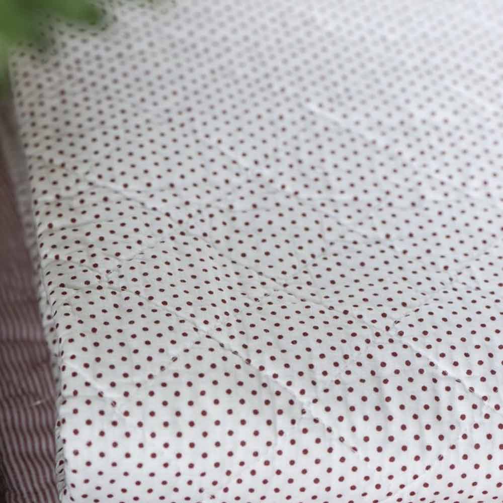 Ib Laursen - Quilt weiß mit roten Pünktchen