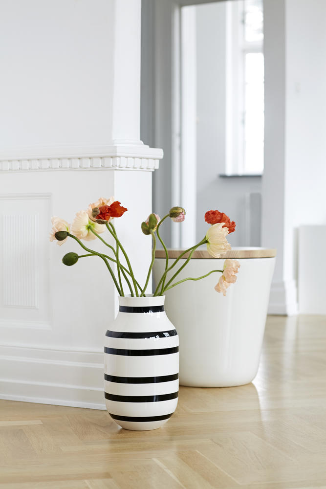 Kähler - Omaggio Vase schwarz Höhe 30,5 cm