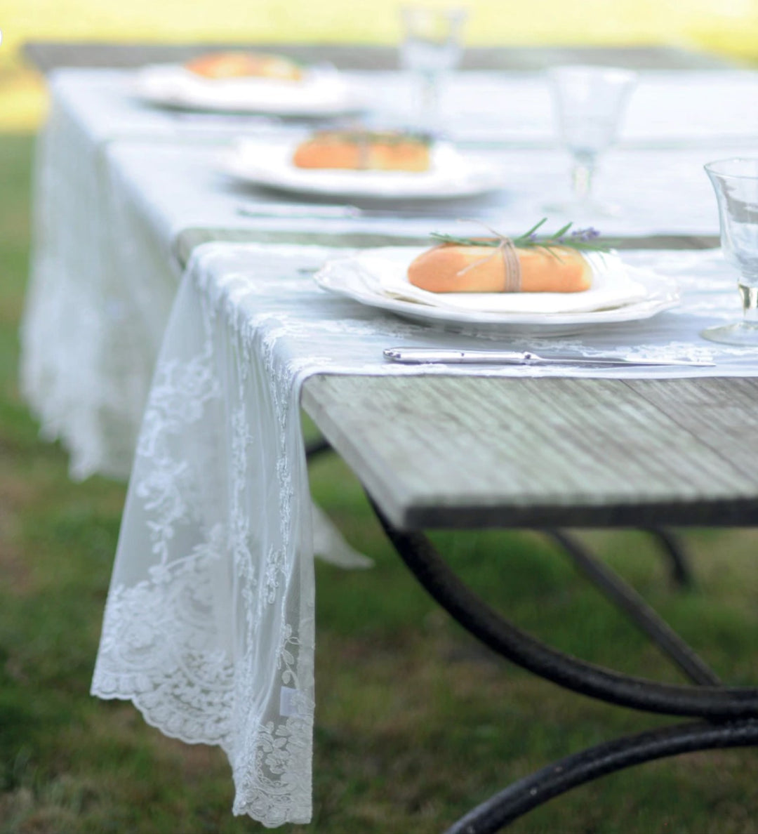 Pimlico - Tischläufer Amelia Off White mit Stickereien 50 x 180 cm