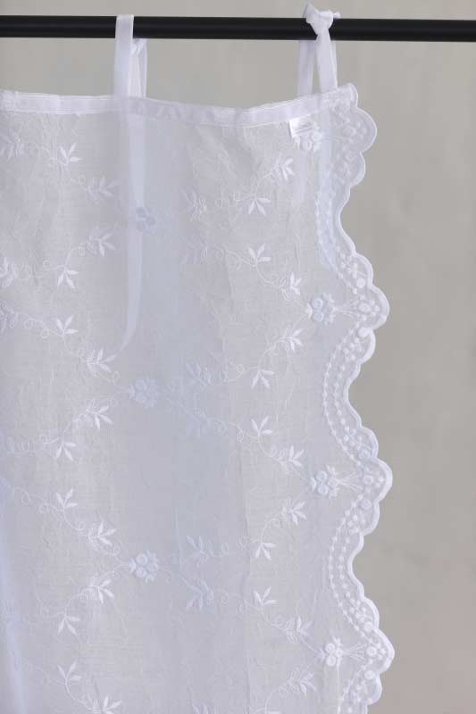 Pimlico – Gardine Victoria Off White mit Stickereien 180 x 250 cm
