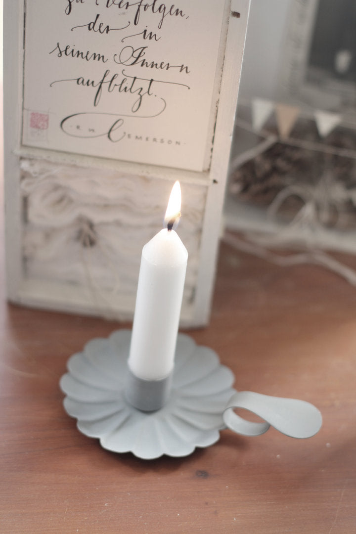 VL Home - Kerzenhalter Blumenform mit Henkel zink