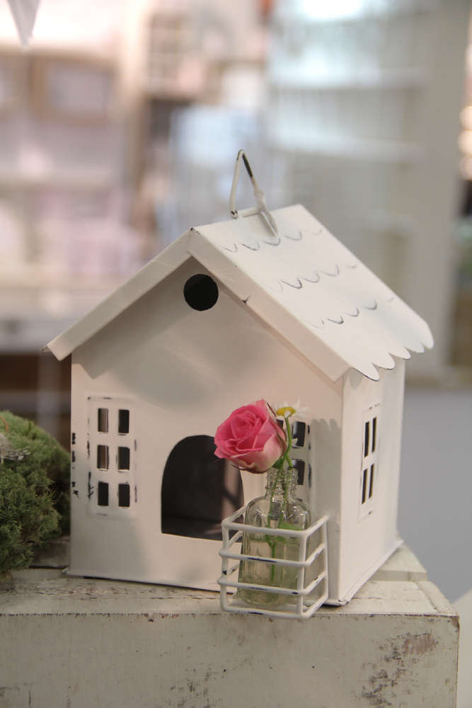 VL Home - Metallhaus weiß mit Glasflasche klein